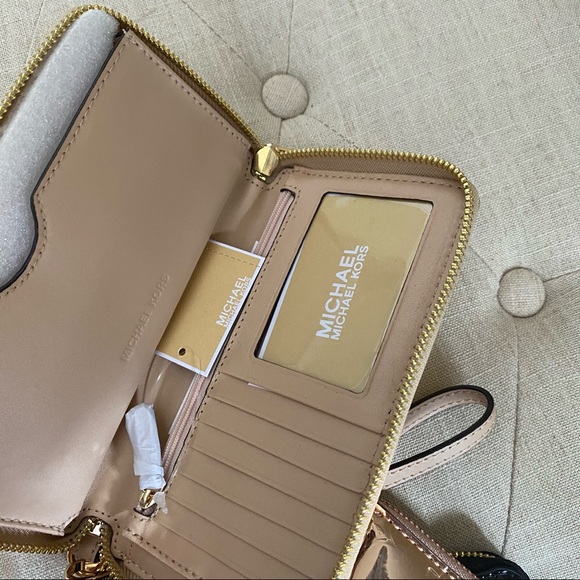NWT Michael Kors large wallet phone case - Picture 12 of 13
